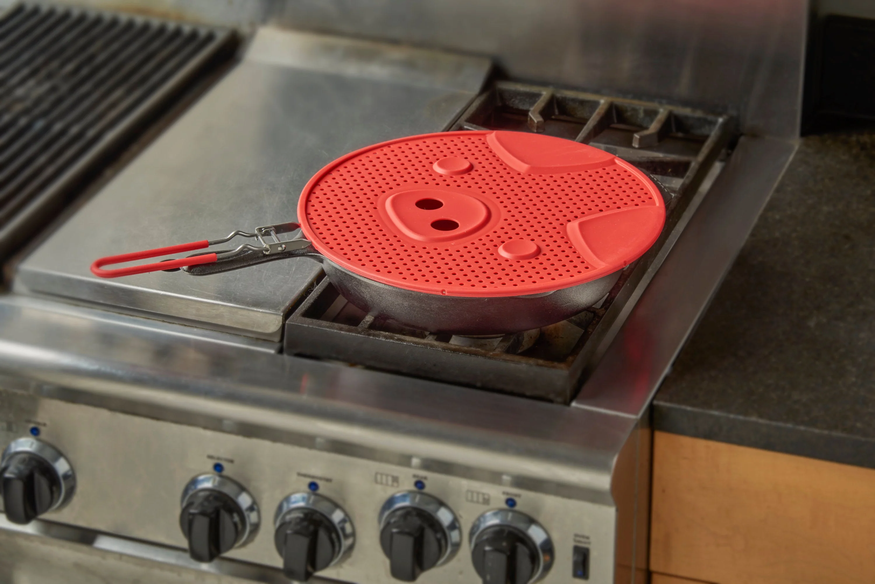 Bacon Grease Splatter Guard - Silicone - Image 3