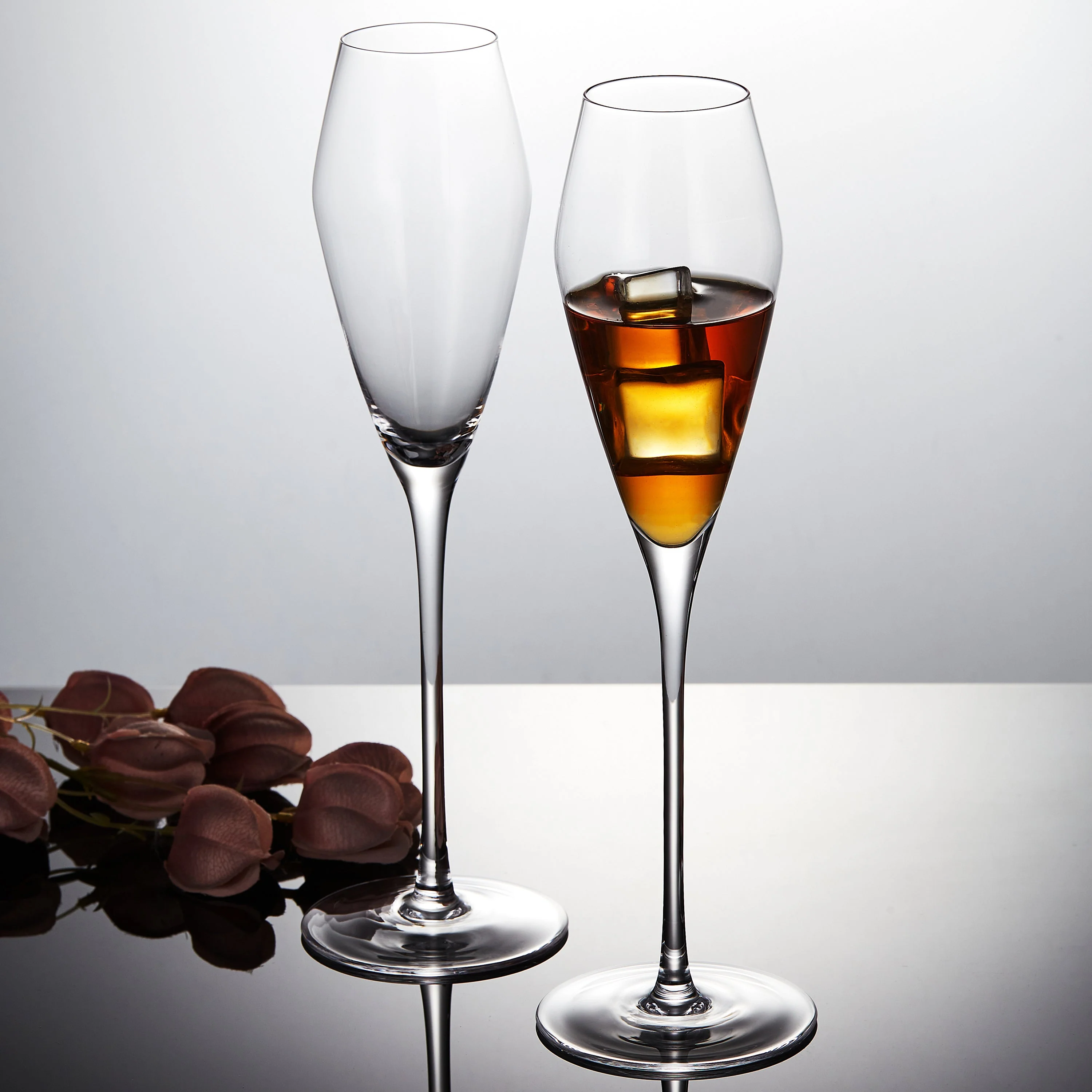 Berkware Curved Champagne Glass, Set of 6 - Image 4