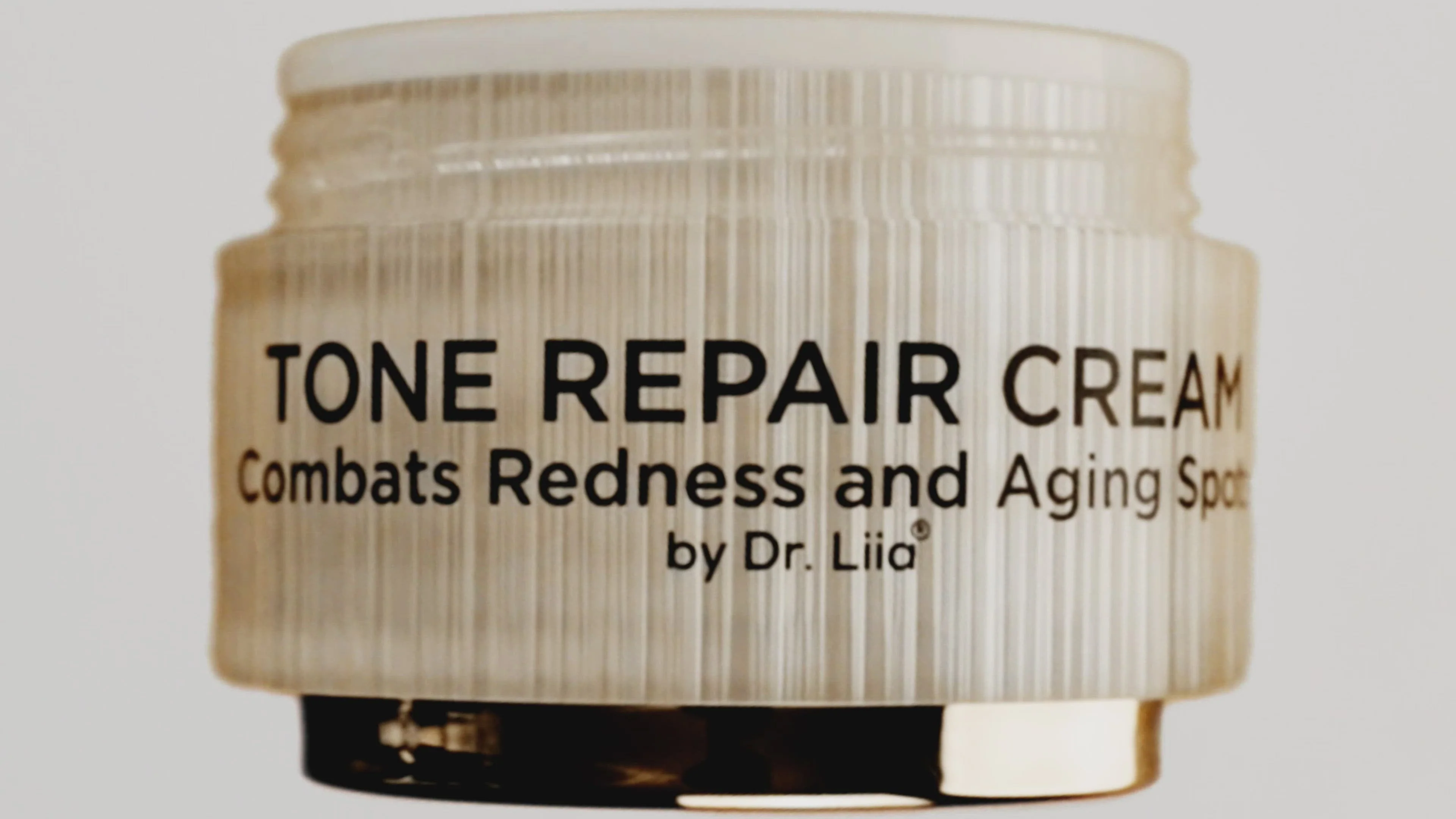 Brightening Face Cream for Redness & Hyperpigmentation - Image 7