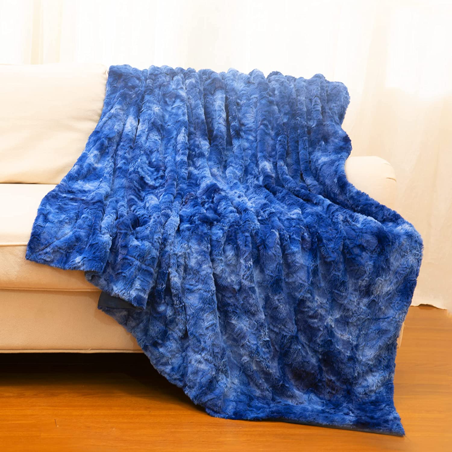 Cheer Collection Faux Fur Throw Blanket for Couch, Beds, Bedroom and Living Room - Image 14