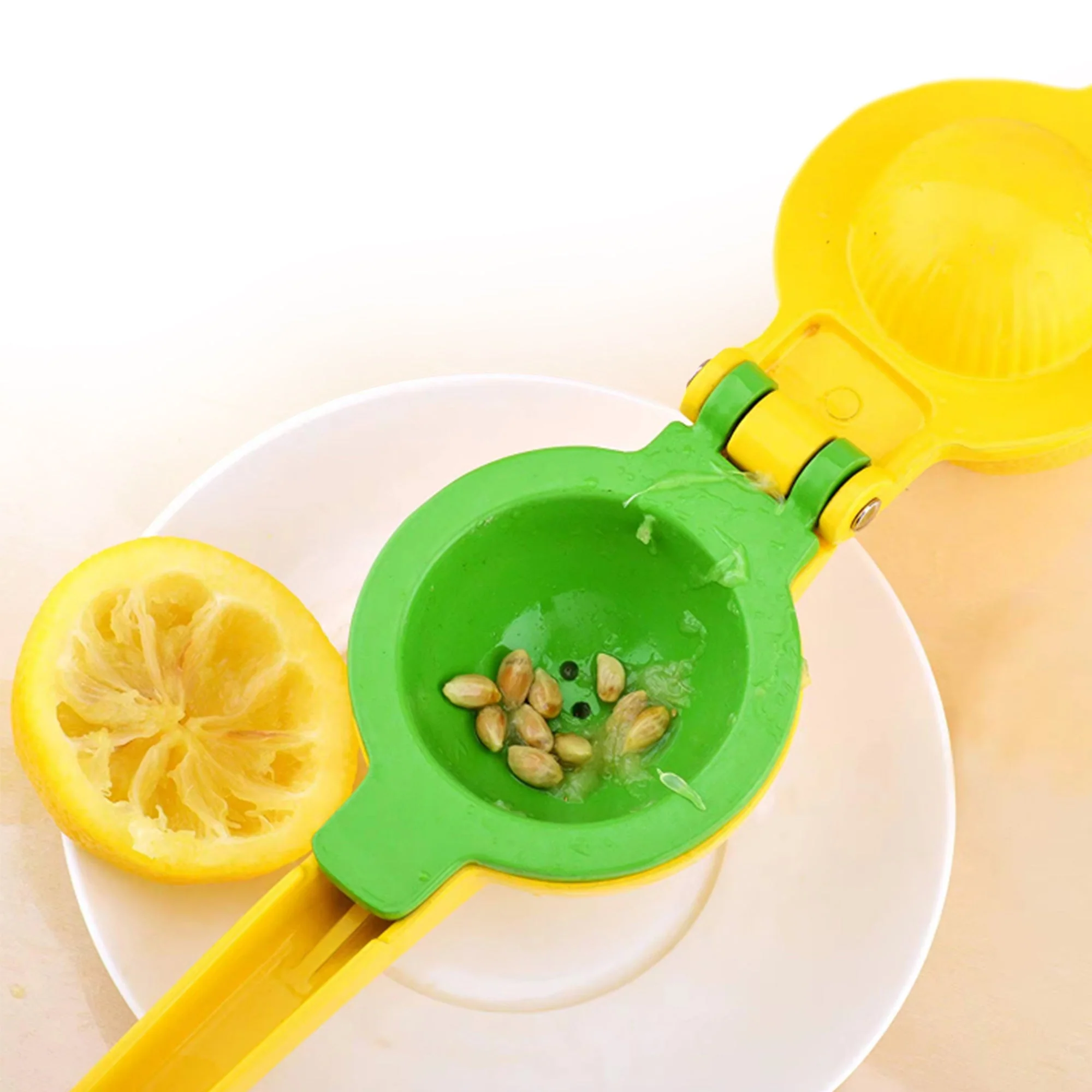 Cheer Collection Heavy-Duty Citrus Squeezer – BPA-Free Citrus Juicer with Dual Seed Strainer for Effortless, Seed-Free Juicing - Image 6