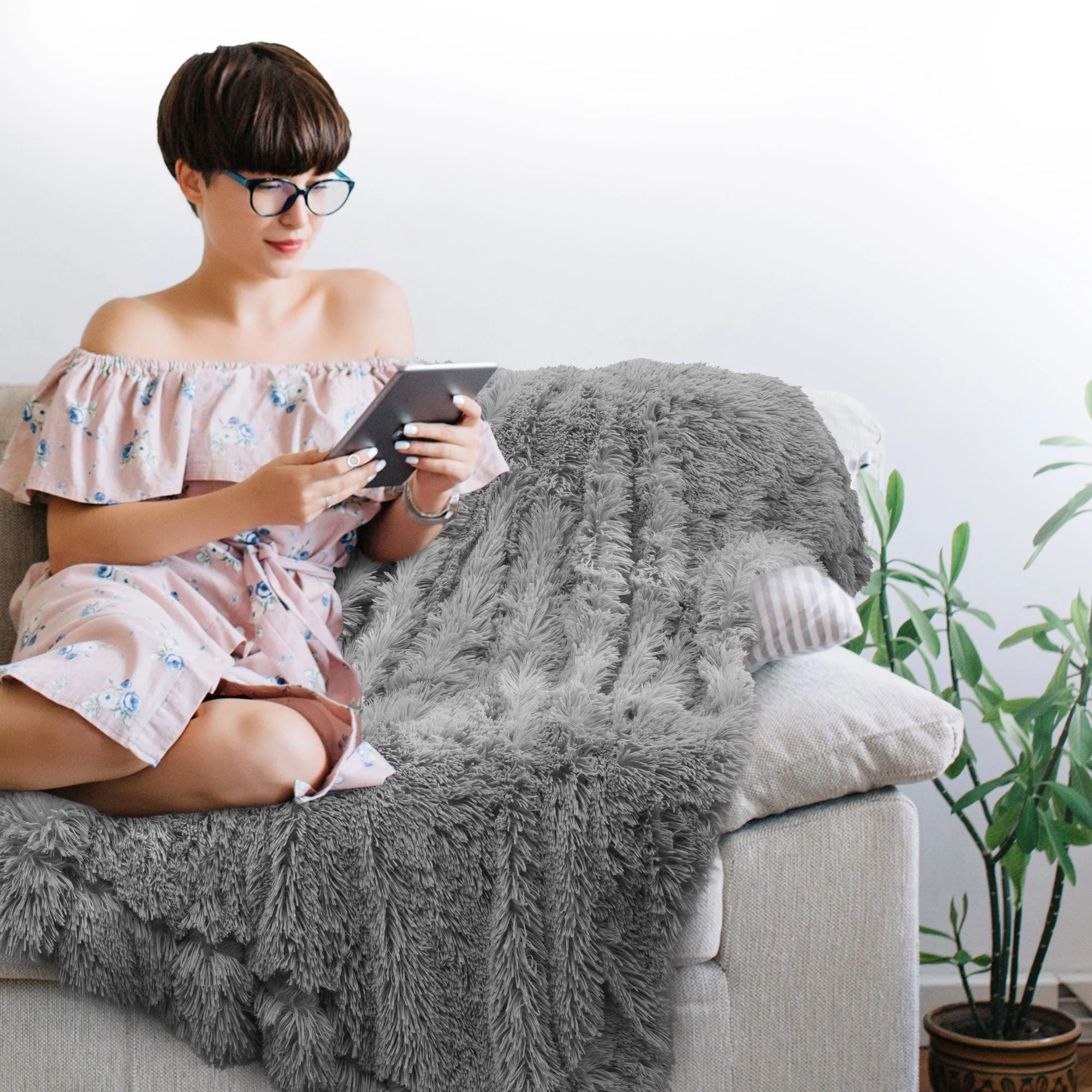 Cheer Collection Reversible Faux Fur Accent Throw Blanket - Image 62