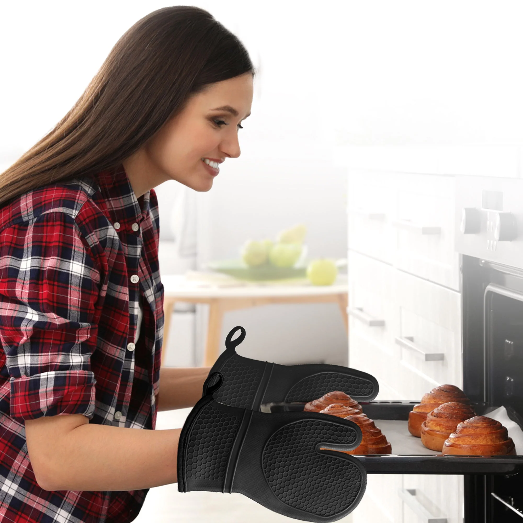 Cheer Collection Set of 2 Premium Silicone Oven Mitts - Image 5