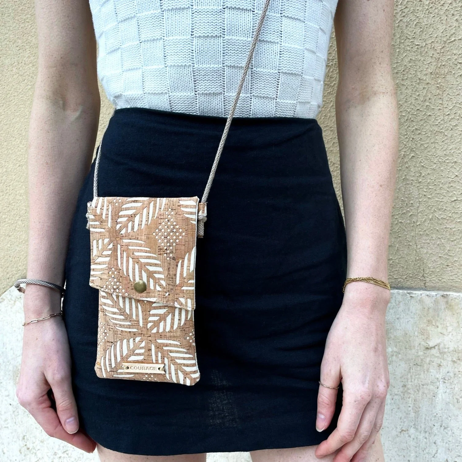 DAYDREAMER phone sling | CREAM - Image 3