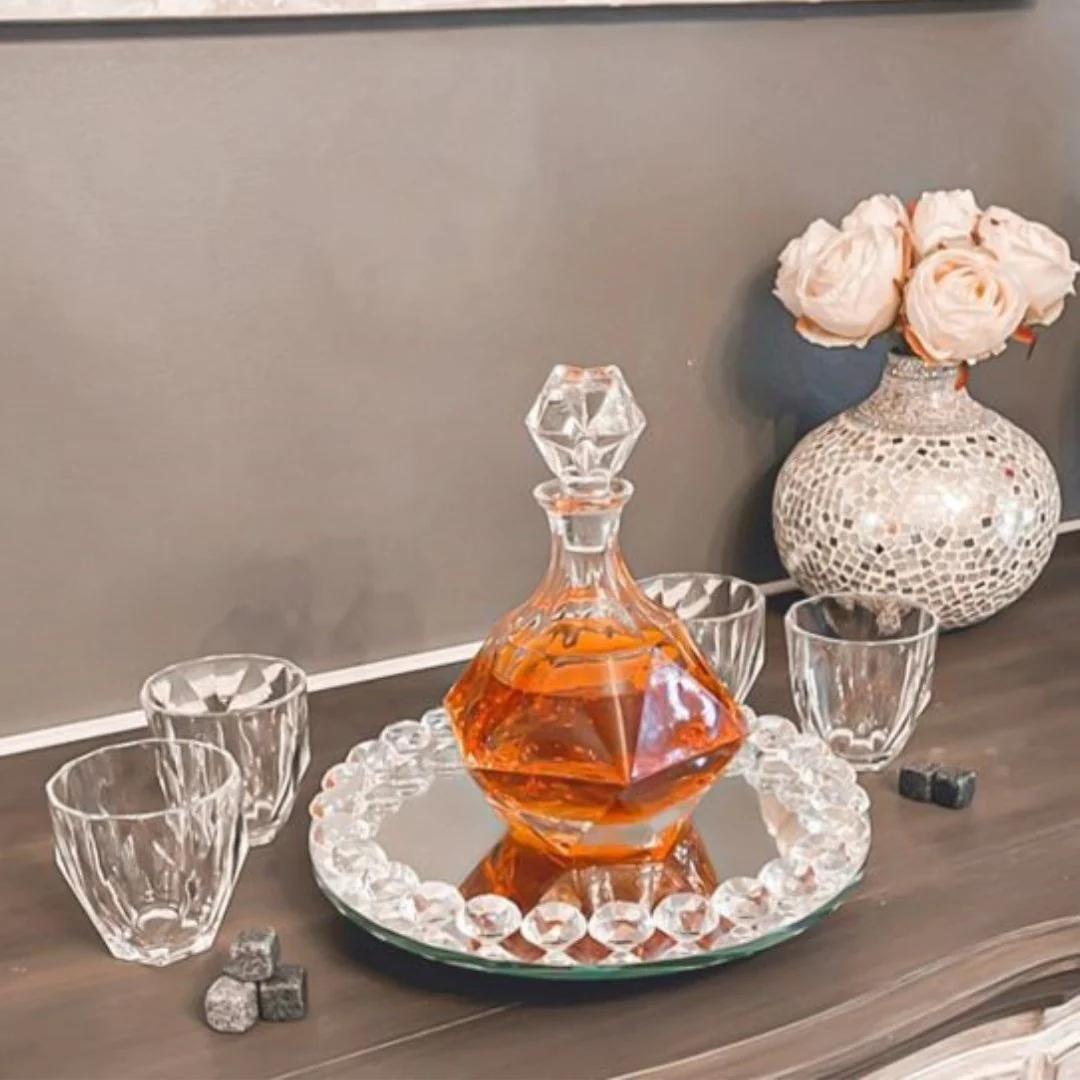 Exquisite Decanter Set - Image 2