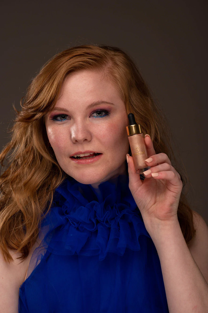 Face Highlighter Drops for a Perfect Glow - Image 12