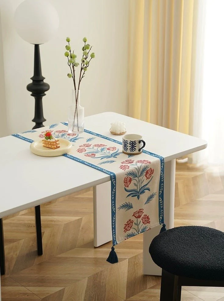 French Style Floral Table Runner - Image 5