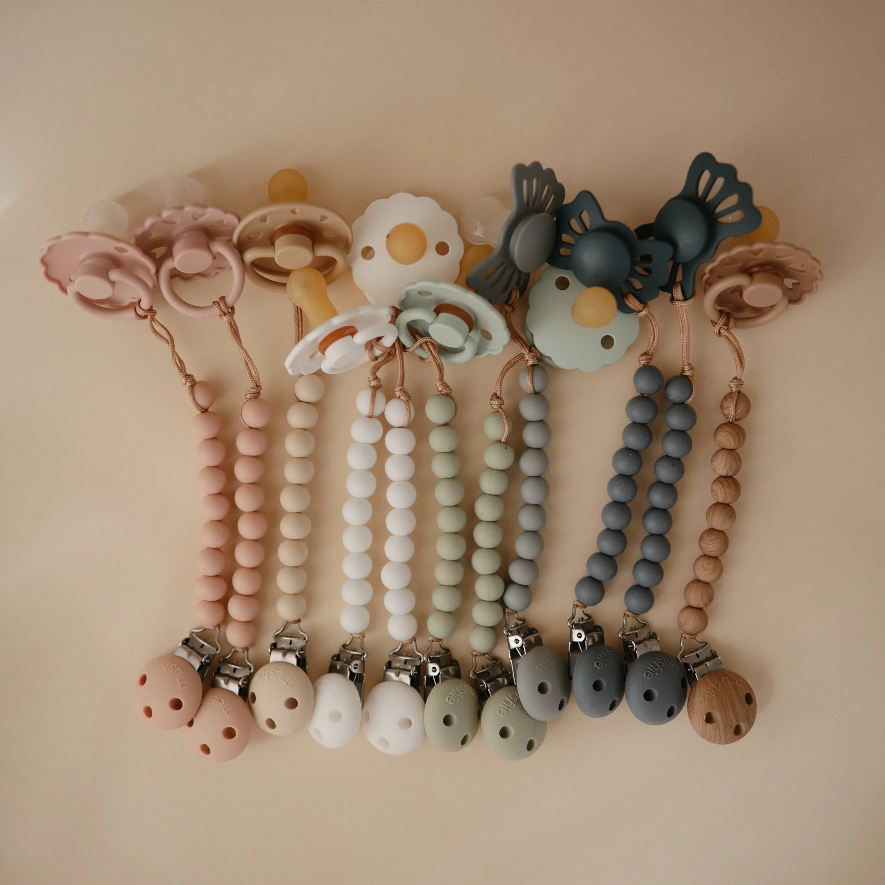 FRIGG Butterfly Anatomical Silicone Pacifier 2-Pack (0-6 Months) - Image 39