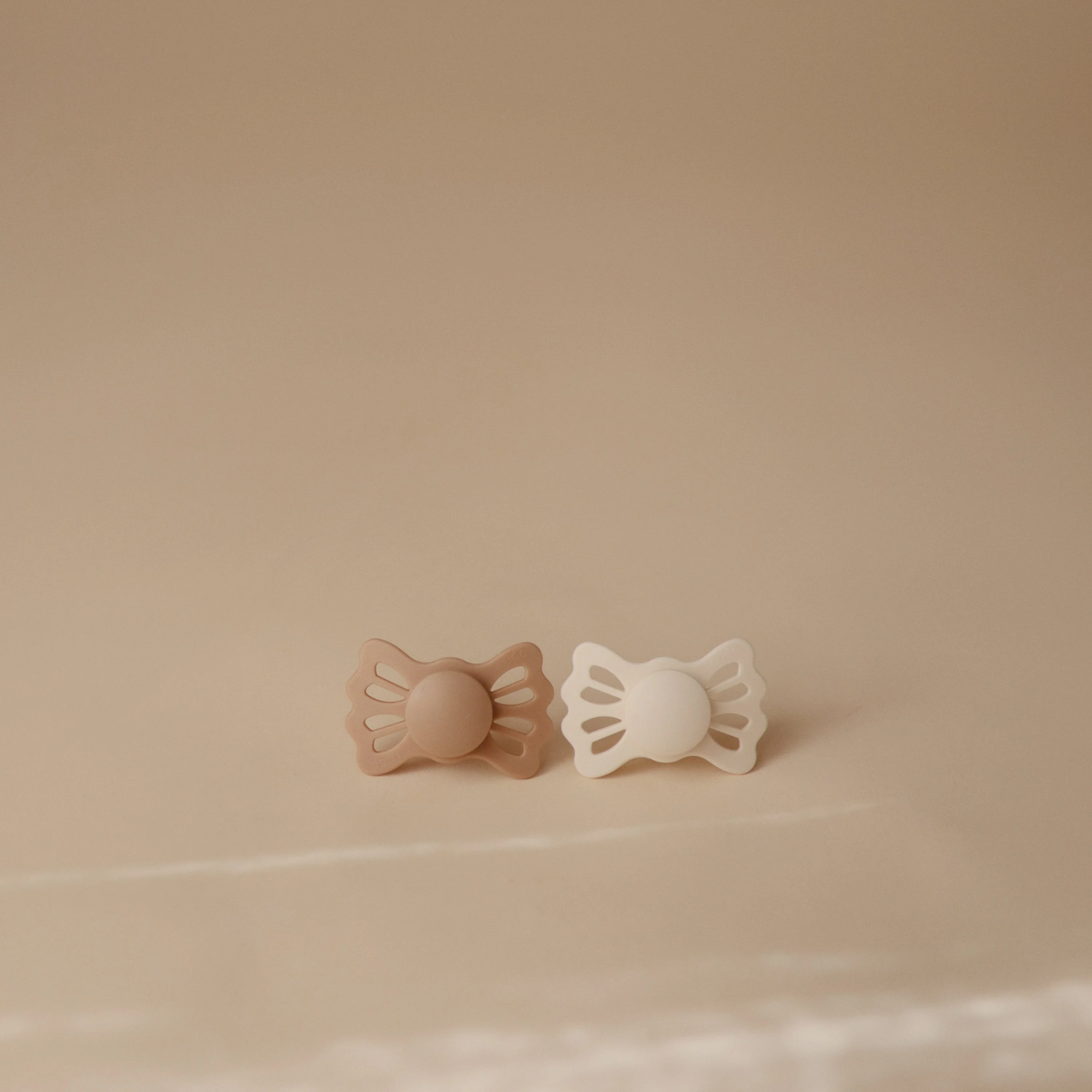 FRIGG Lucky Symmetrical Silicone Pacifier 2-Pack (6-18 Months) - Image 23