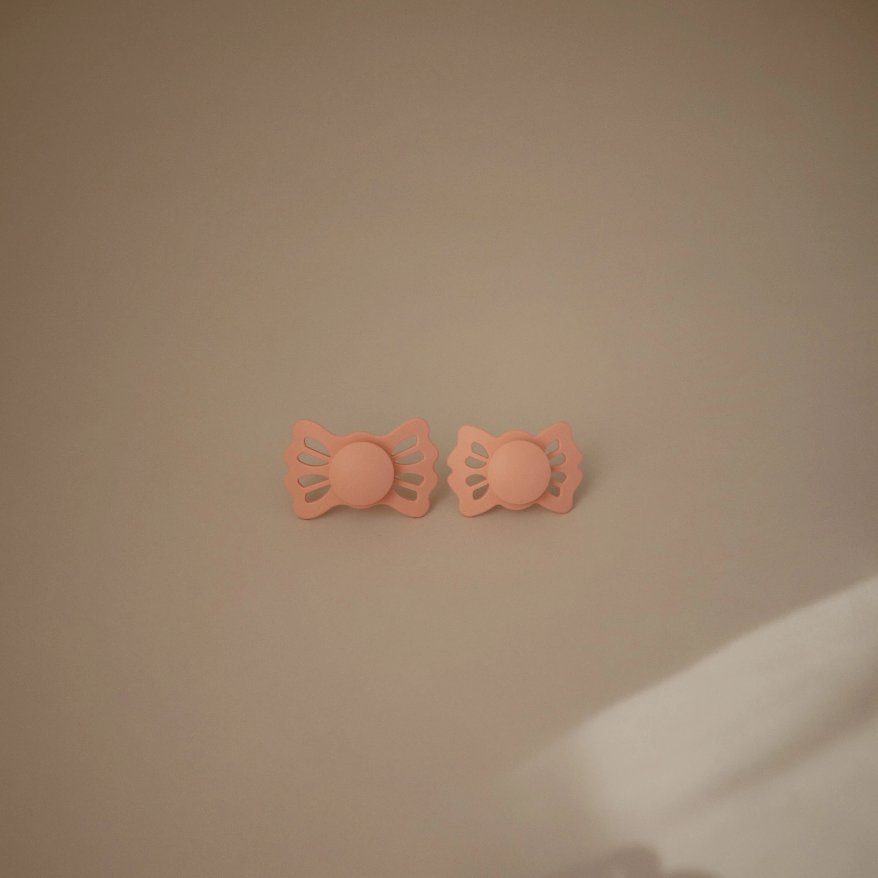 FRIGG Lucky Symmetrical Silicone Pacifier 2-Pack (6-18 Months) - Image 29