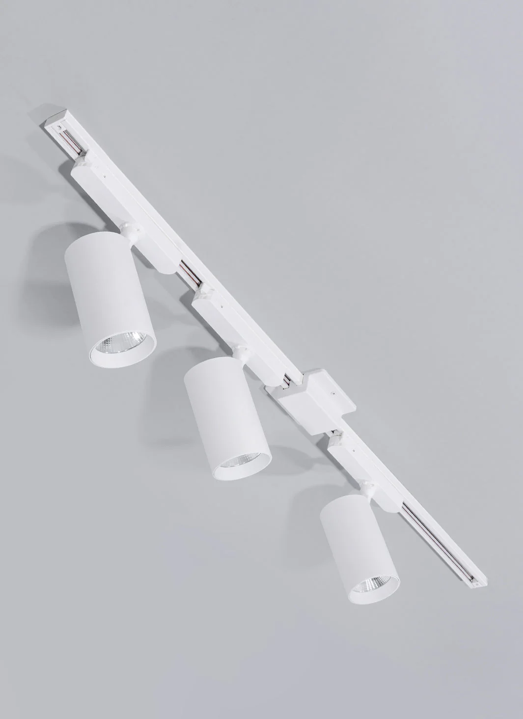 Hardwired Highland™ Track Light System - Image 11