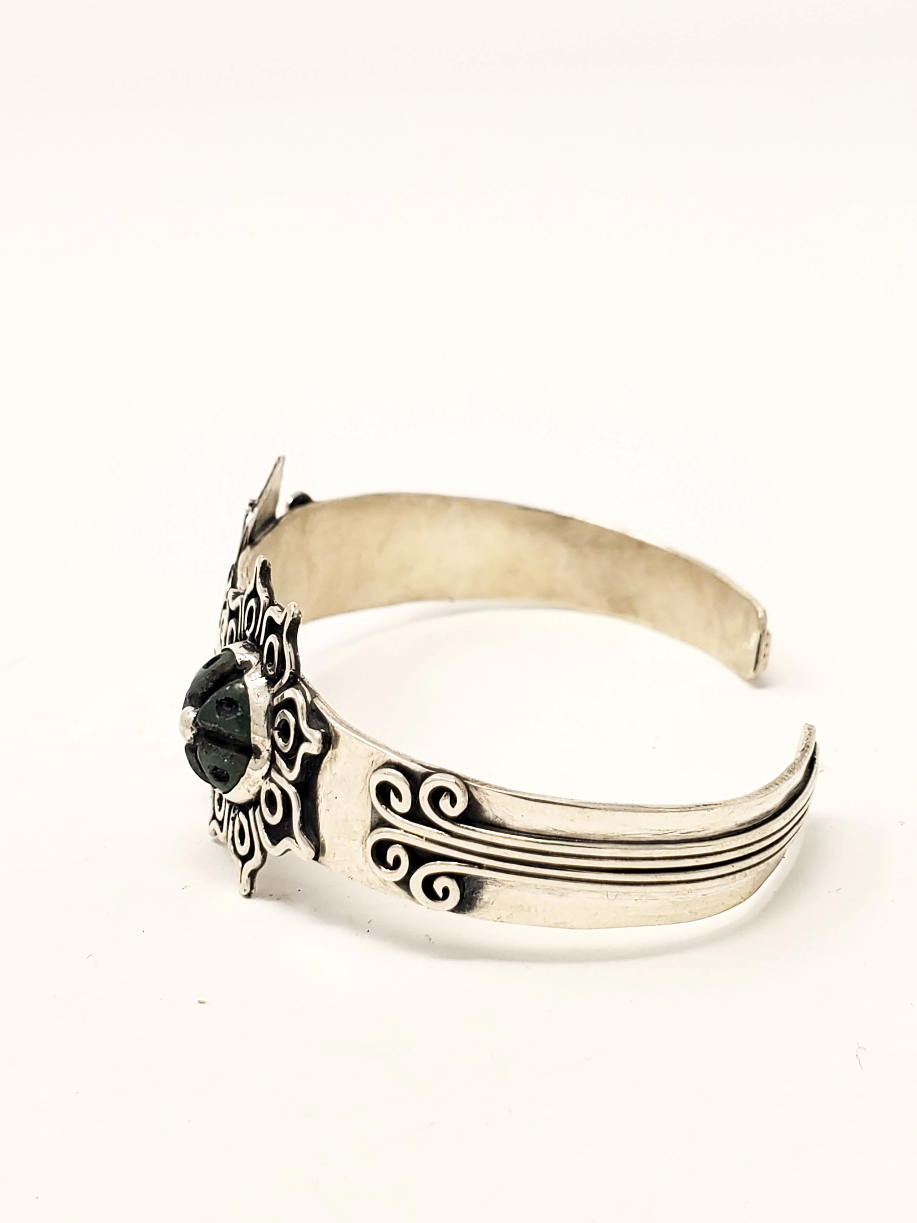 Hummingbird Peyote Silver Bracelet - Image 3
