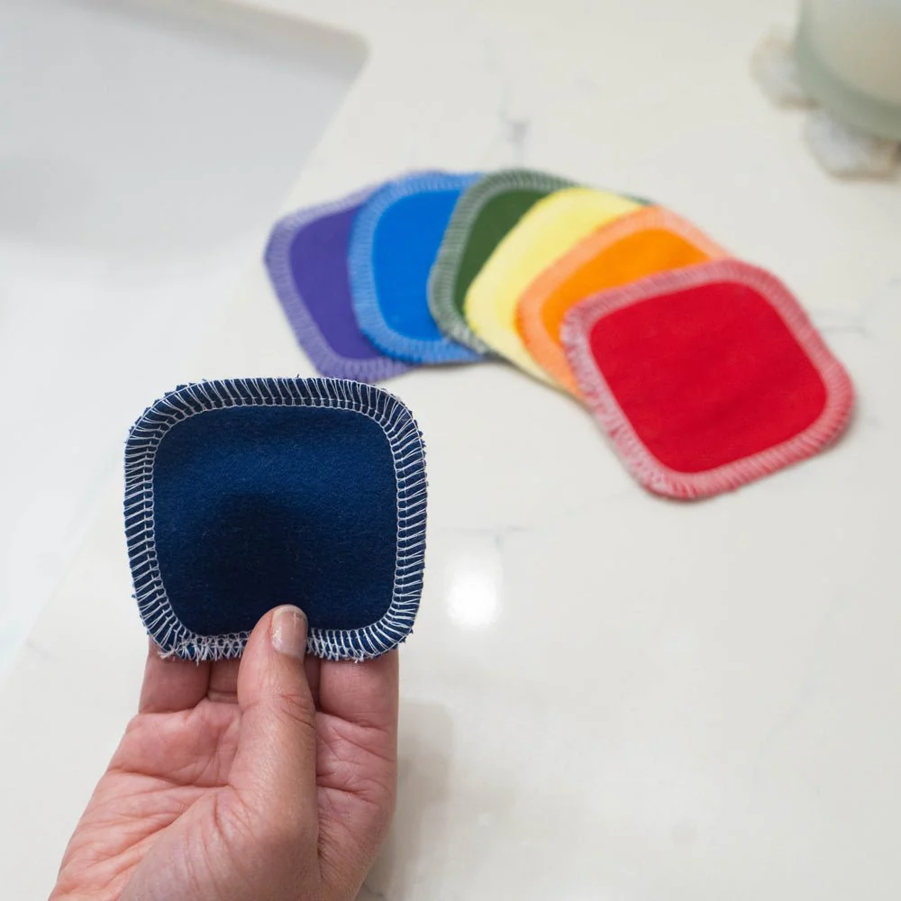 Mesh Laundry Bag & Facial Rounds Set - Image 3