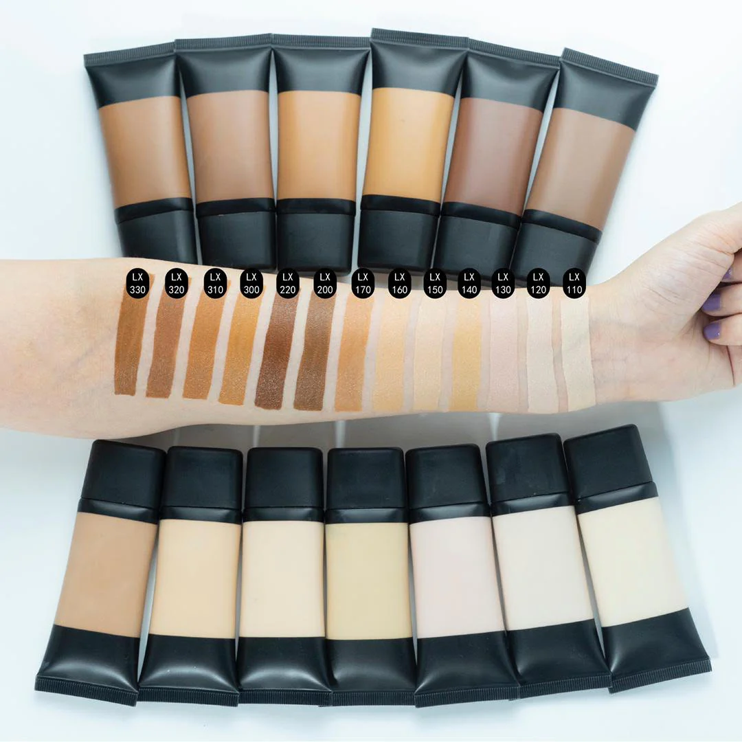 Natural Luminous Foundation SPF 30 - Image 3