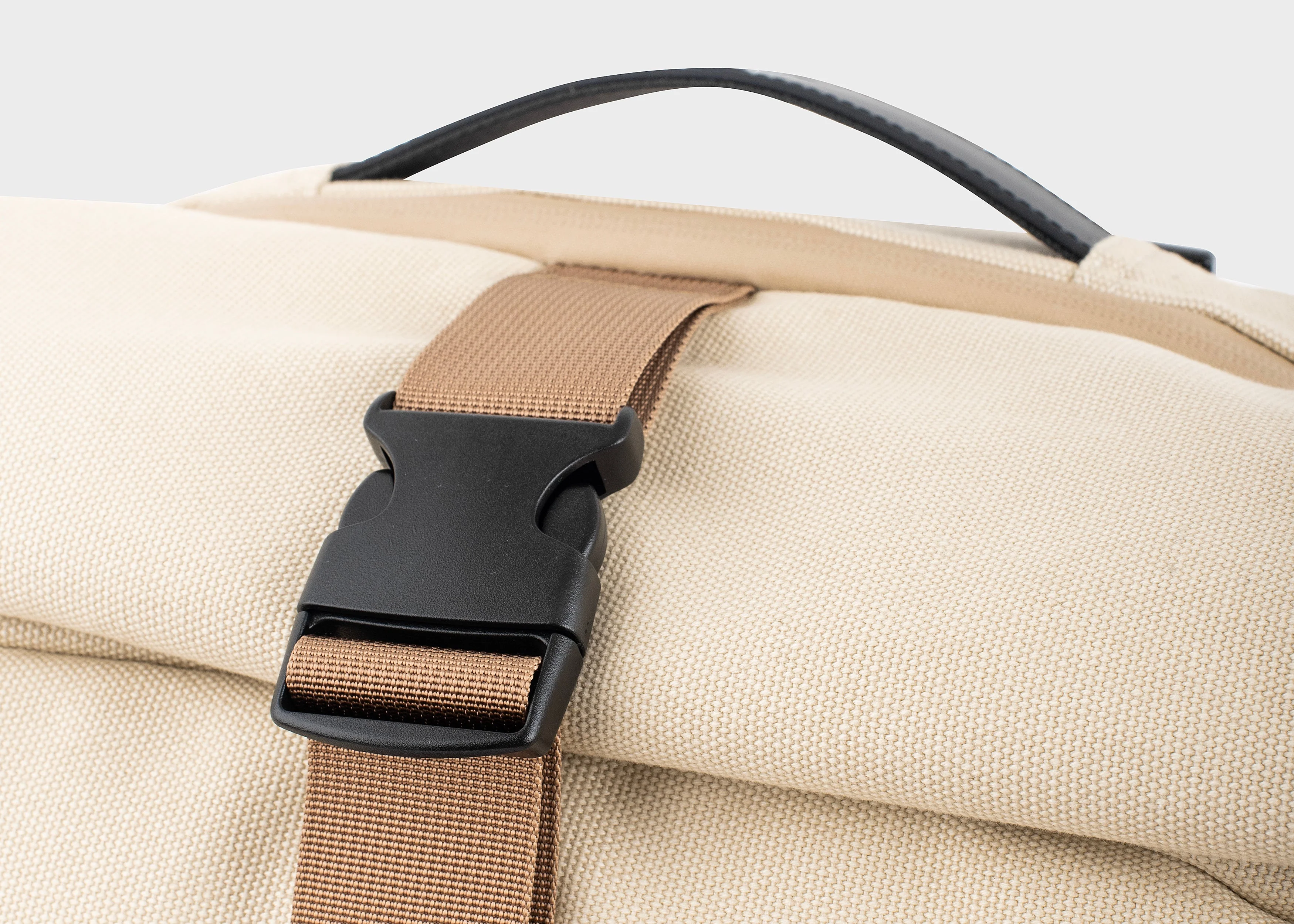 Nomad - The 3-in-1 expandable hemp backpack for nomads - Image 15