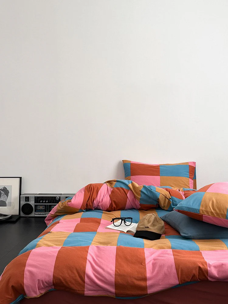 Rainbow Checker Duvet Set With Pillowcases & Fitted Sheet - Image 9