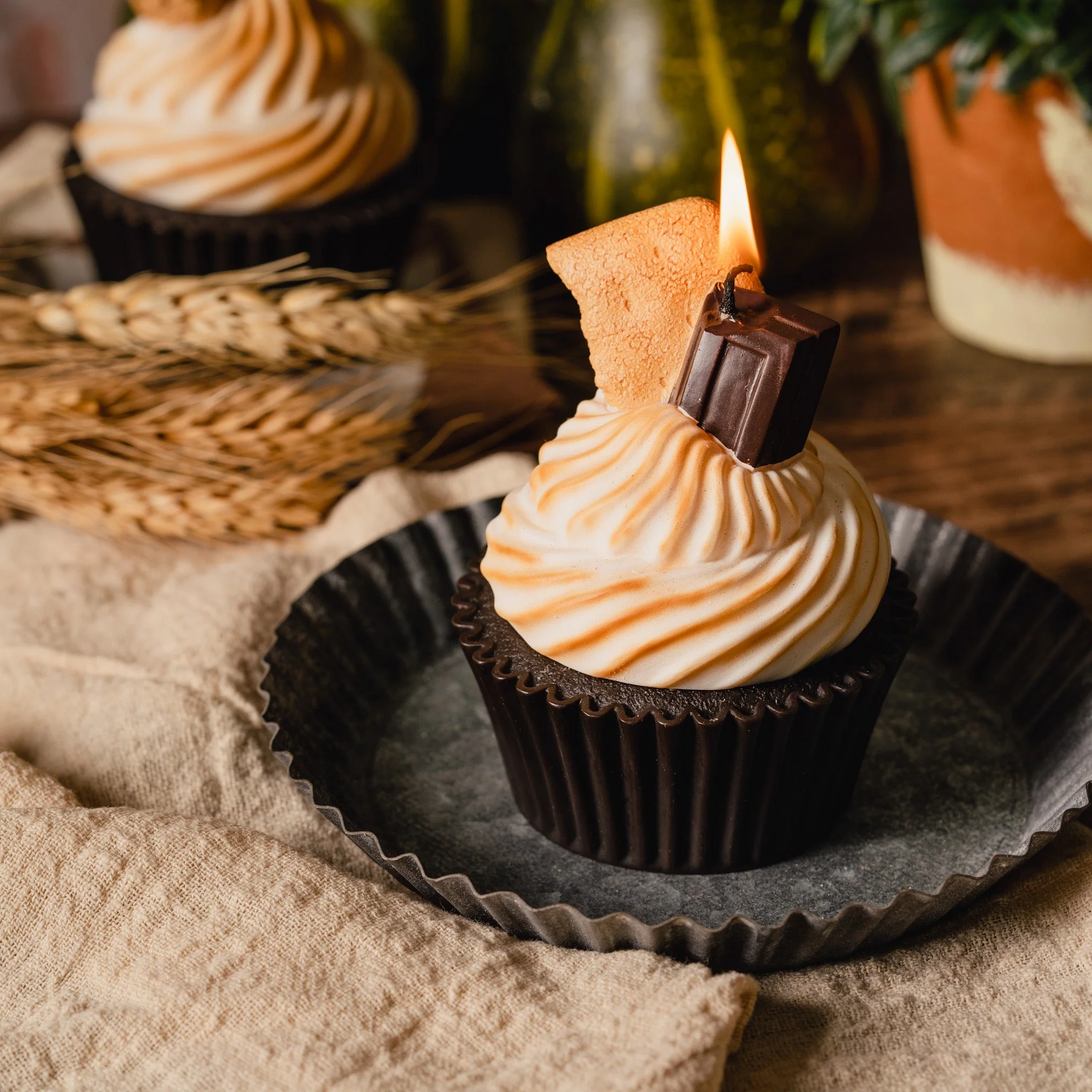 S’more Cupcake Candle - Image 4