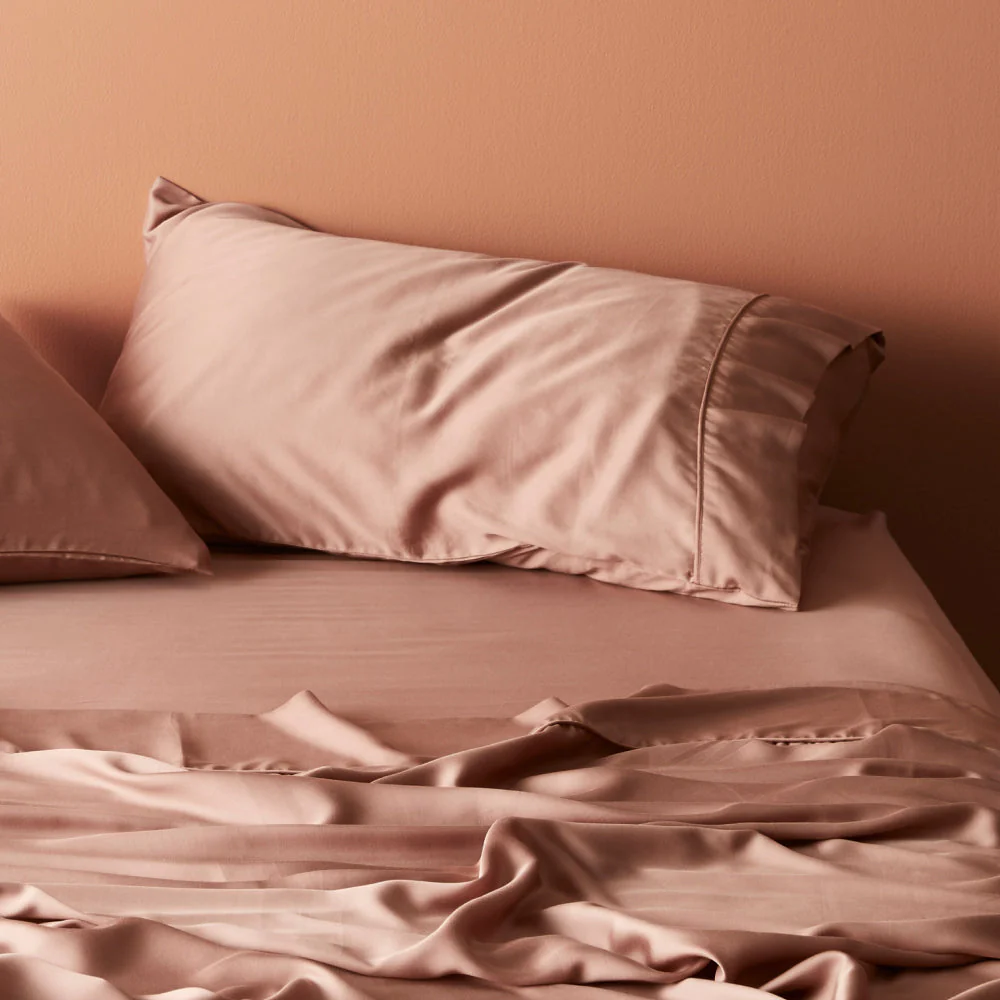 Signature Sateen Fitted Sheet - Image 6