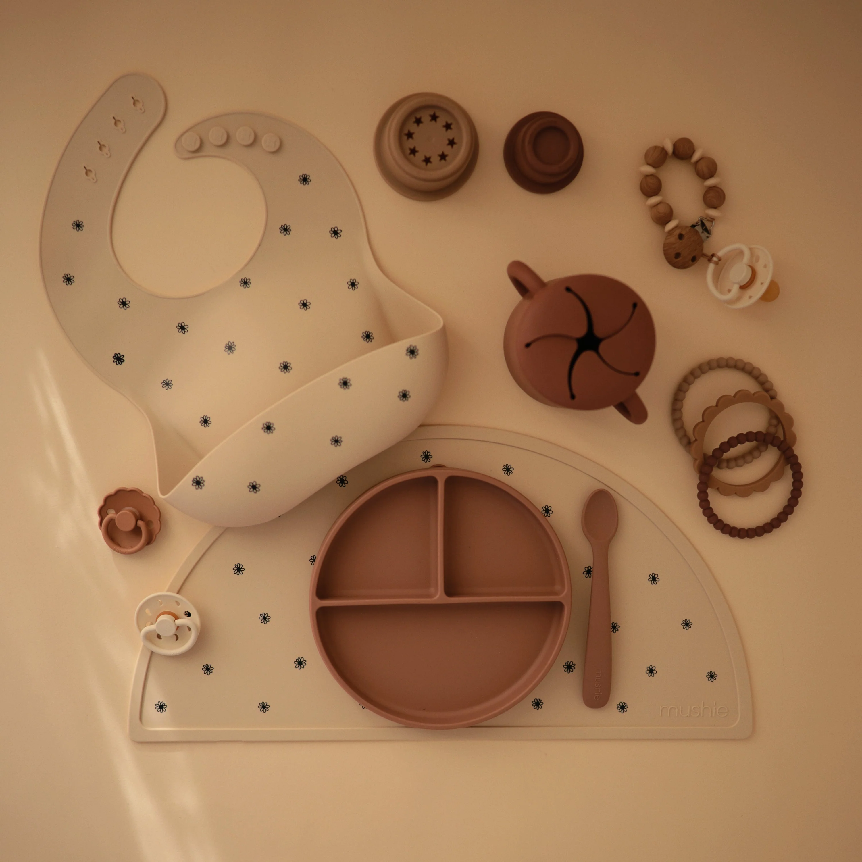 Silicone Suction Plate - Image 91
