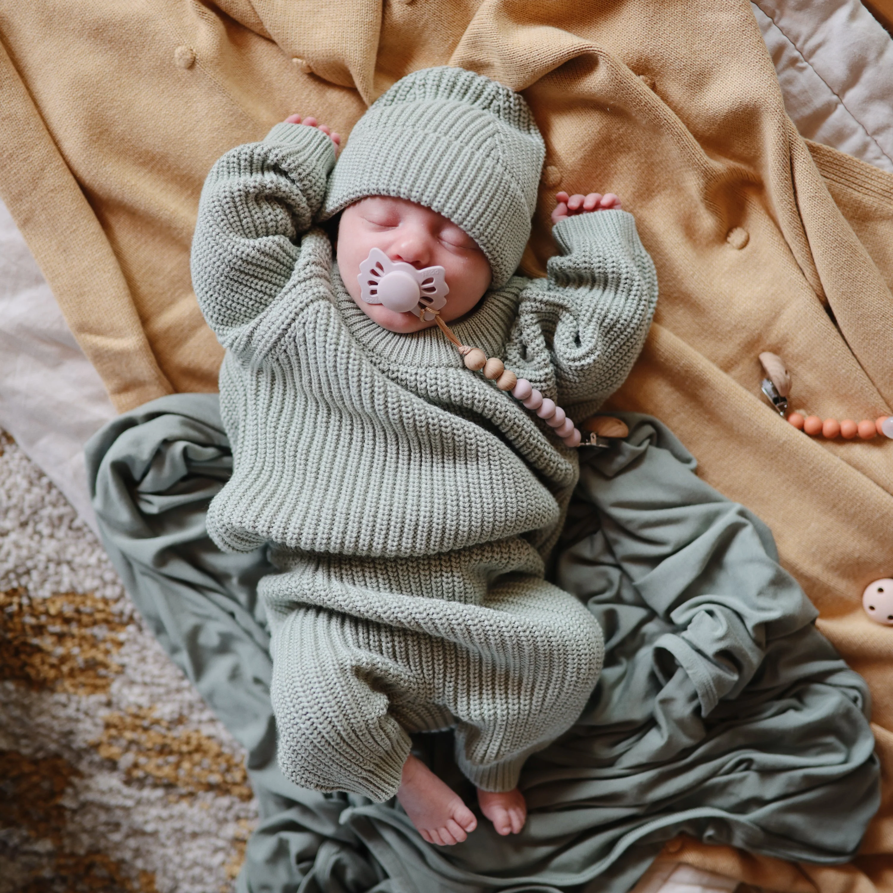 Stretchy Swaddle - Image 37
