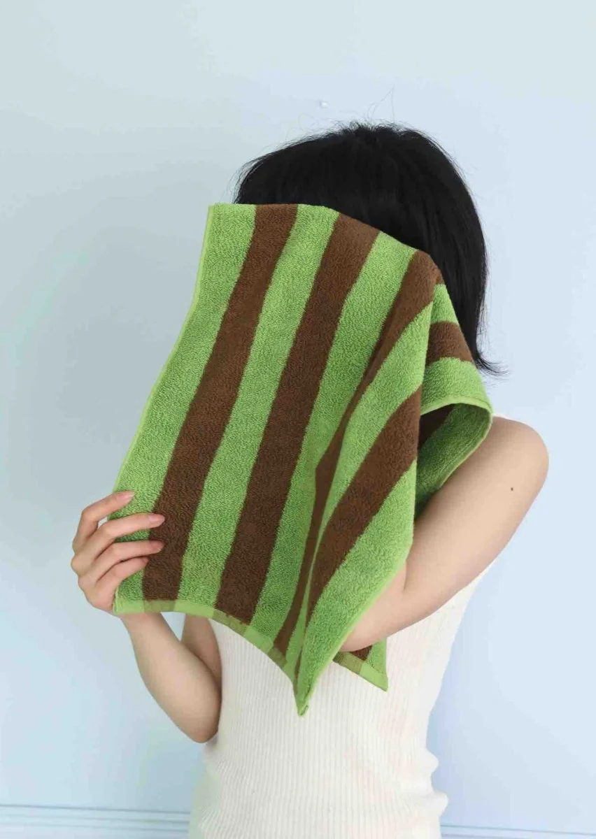 Ultra Soft Absorbent Retro Stripe Bath Towel - 100% Organic Premium Combed Cotton - Image 4
