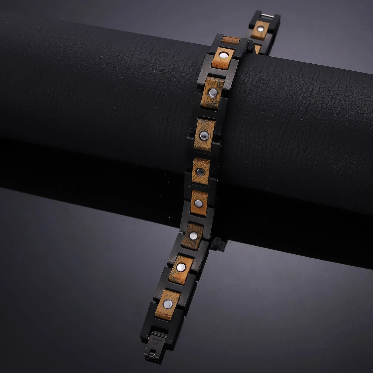 Wood and Stainless Steel Magnetic Bracelet. 2 Colors available. Model WB010 - Image 6